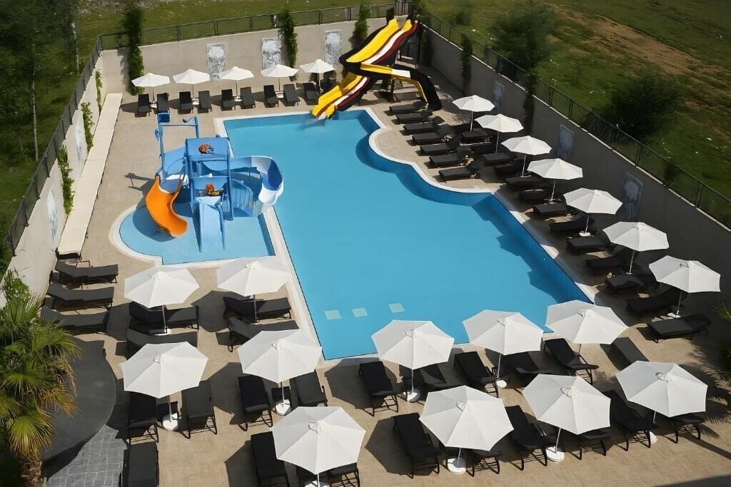 Панорама Q Ella Beach Side (ex. Side Orange Paradise, Jasmin Side Hotel, Viven Paradise Hotel, Side Aurora) 4*