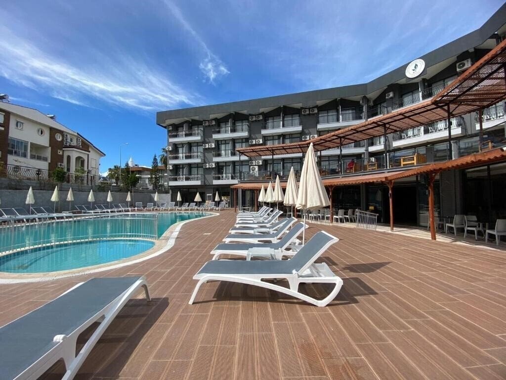 Изображение Clover Magic Park Side 3*