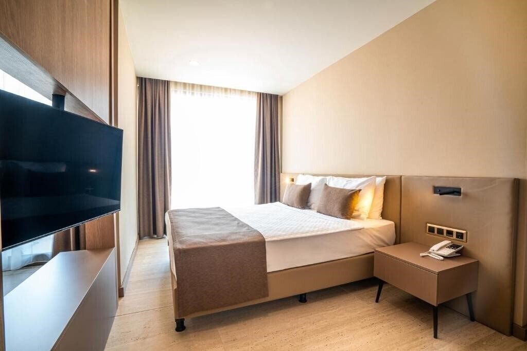 Вид Prive Suite Side & SPA 3*