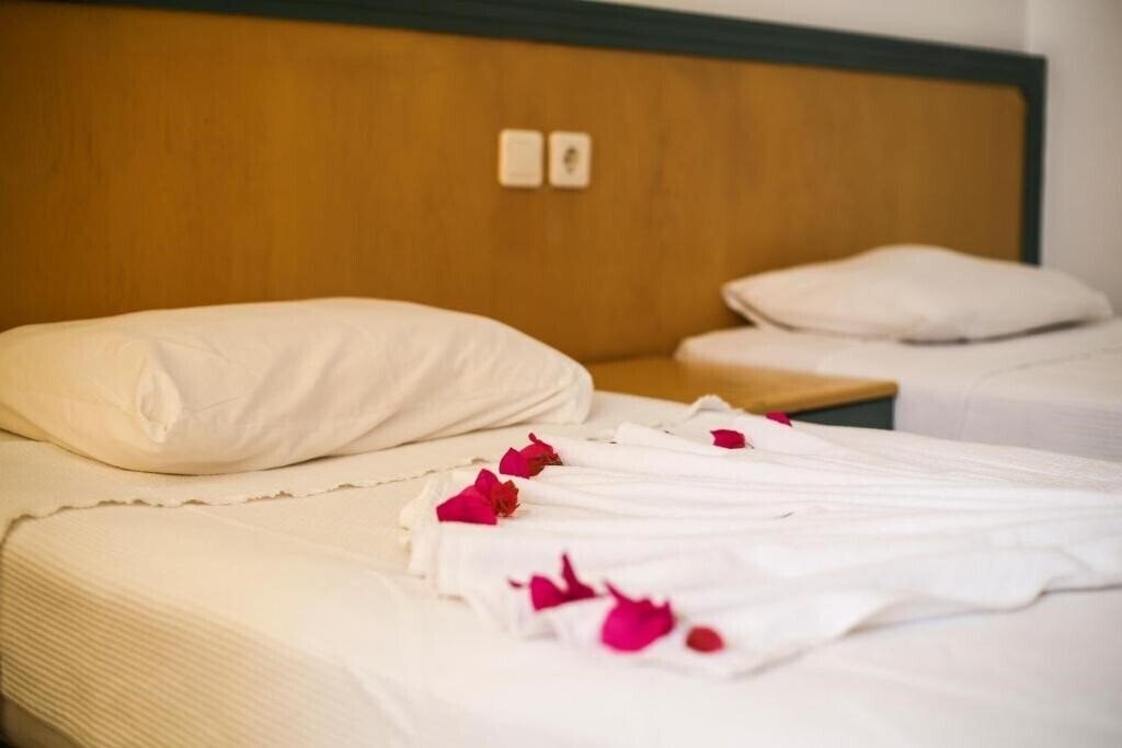 Готель Vesta Hotel 3*