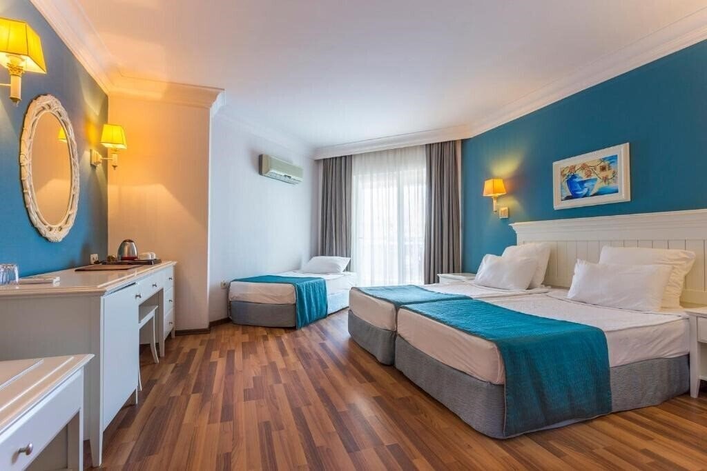 Вид Terrace Beach Resort 5*