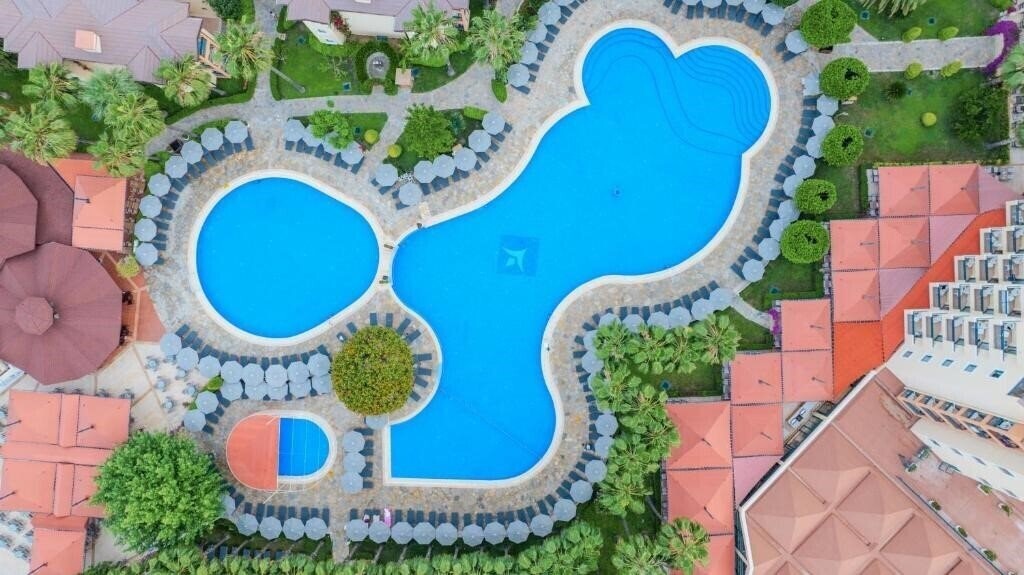 Отель Miramare Queen Hotel 4*