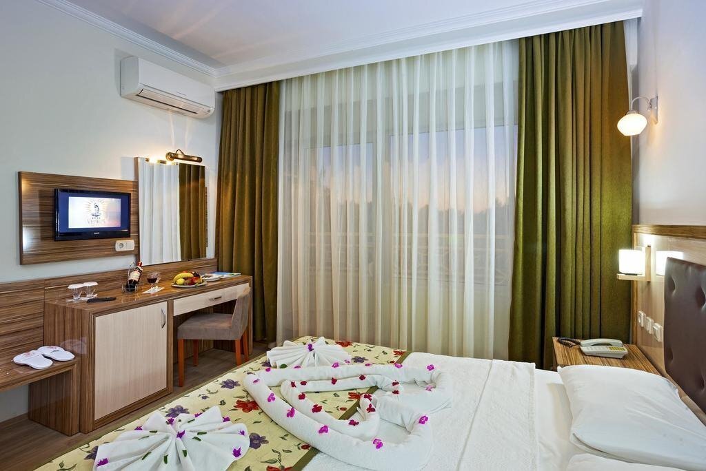 Вид Venus Hotel 4*