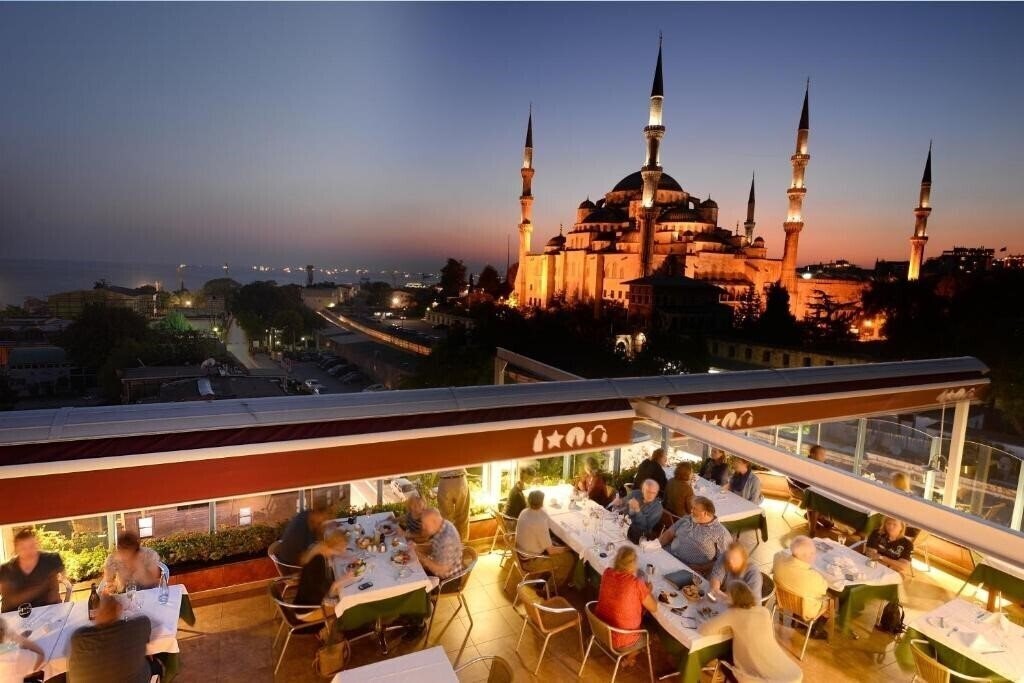Апартаменти Blue House Hotel & Rooftop (ex. Blue House Hotel, Blue House Hotel Istanbul, Blue House Mavi Ev Hotel) 3*