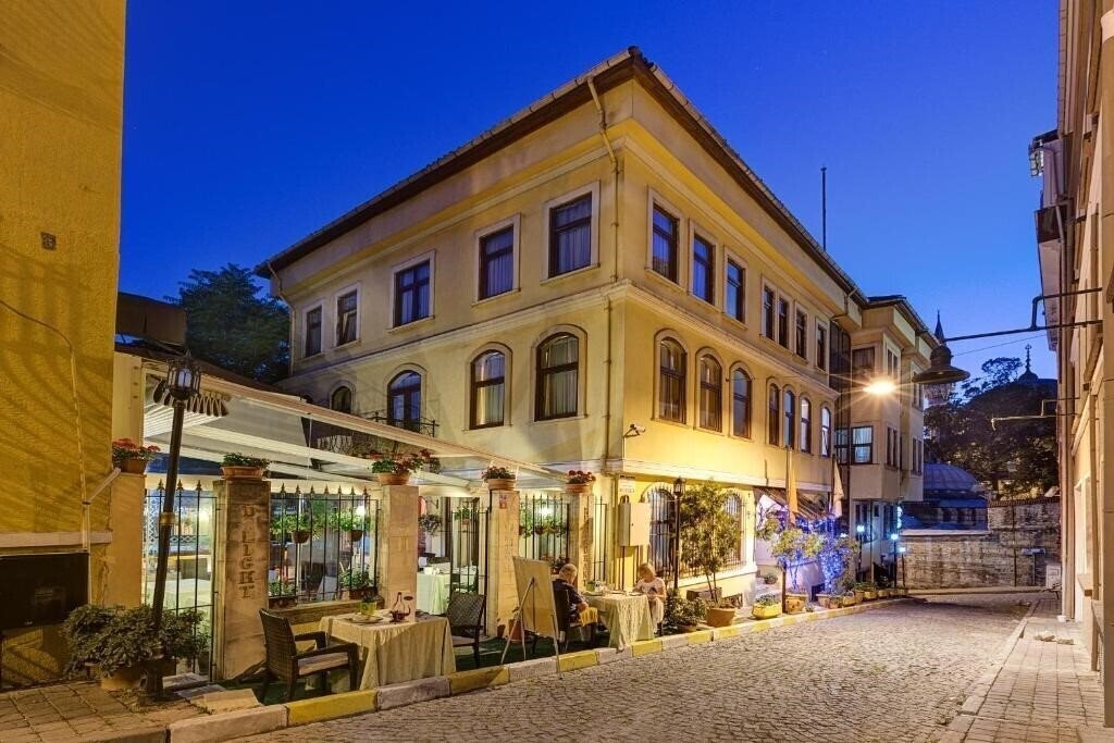 Отель Arena Hotel 4*