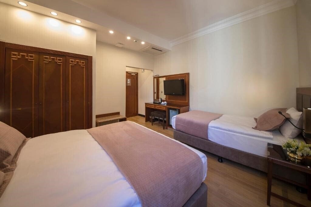 Панорама Vardar Palace Hotel 3*