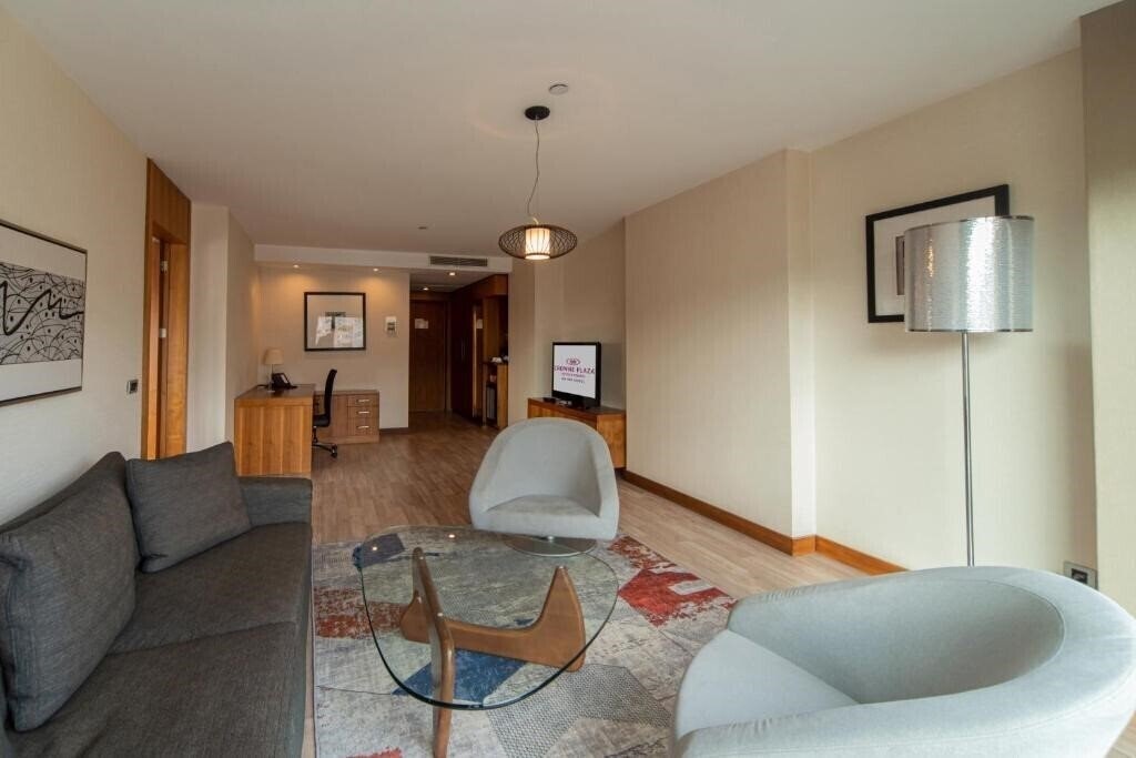 Панорама Crowne Plaza Harbiye 5*