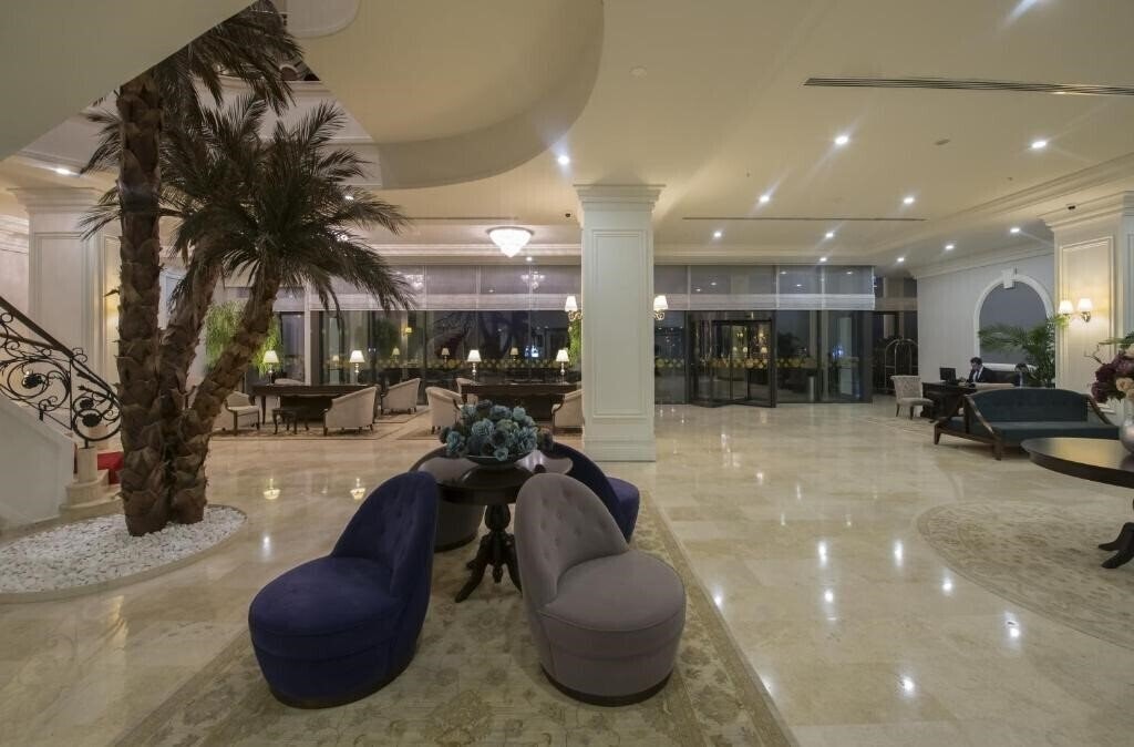 Вид Vialand Palace Hotel 5*