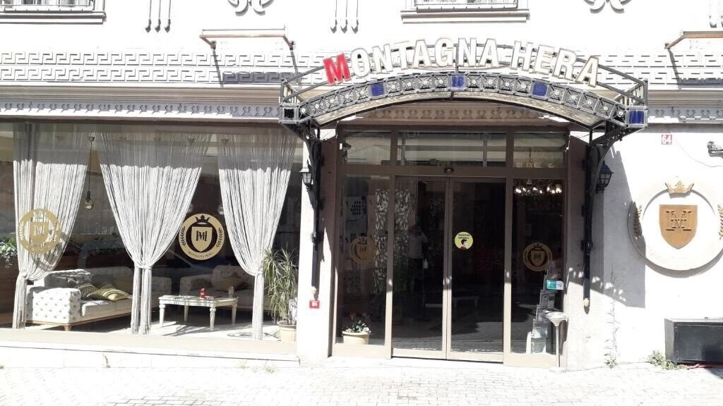 Вид Hera Montagna Hotel 1*