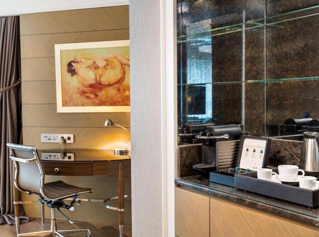 Апартаменти Radisson Blu Hotel, Istanbul Sisli 5*