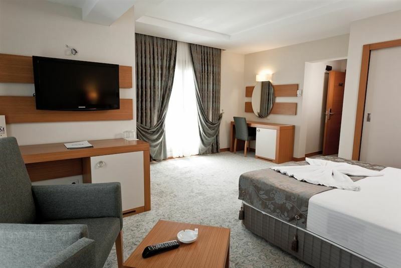 Територія Mercia Resort Hotel 4*