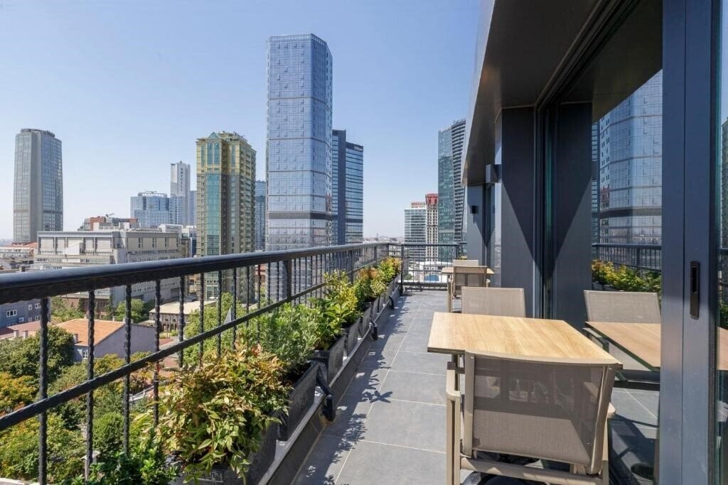 Панорама Ramada Encore by Wyndham Istanbul Sisli 4*