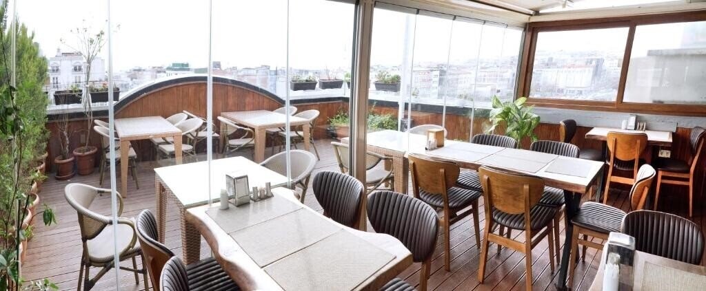 Панорама Parmada Hotel 4*