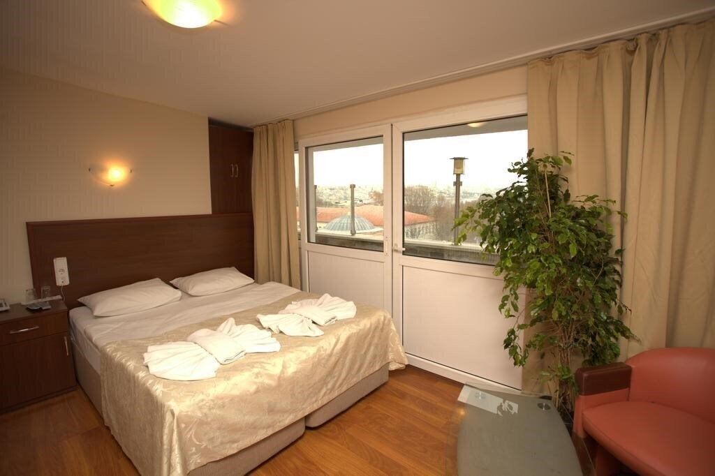 Панорама Aquarium Hotel 3*