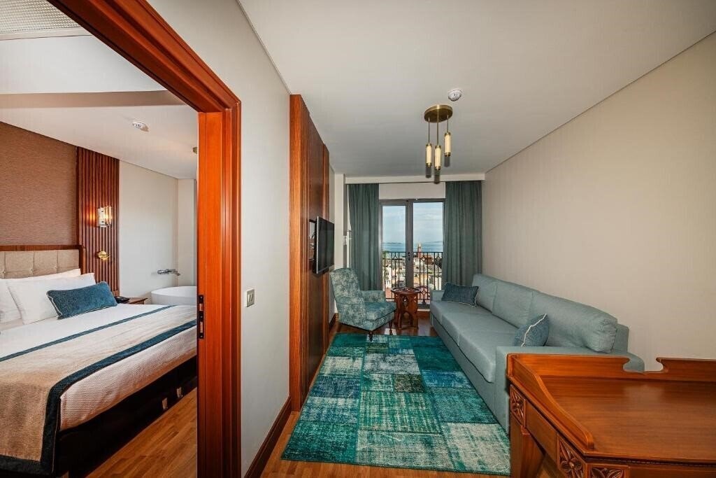 Картинка Triton Hotel (ex. Azade Hotel, Best Western Obelisk) 4*