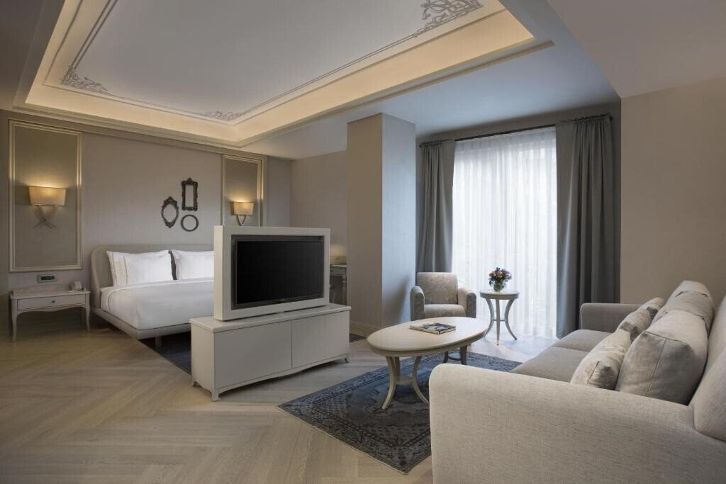 Панорама Lazzoni Hotel 5*