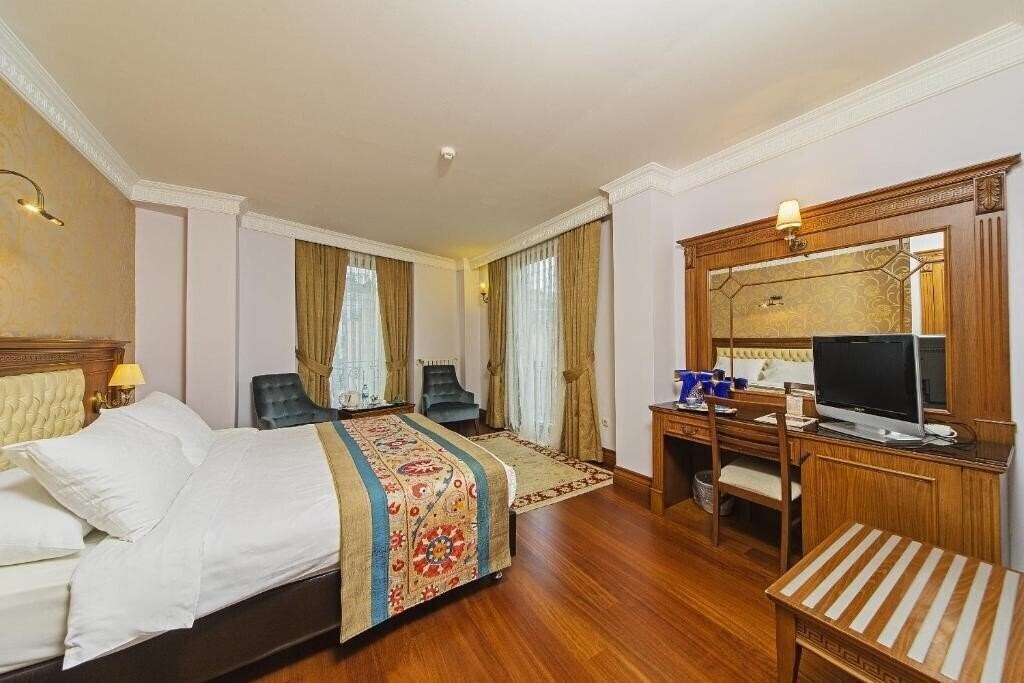 Панорама Acra Hotel (ex. Acra Hotel Special Category) 4*