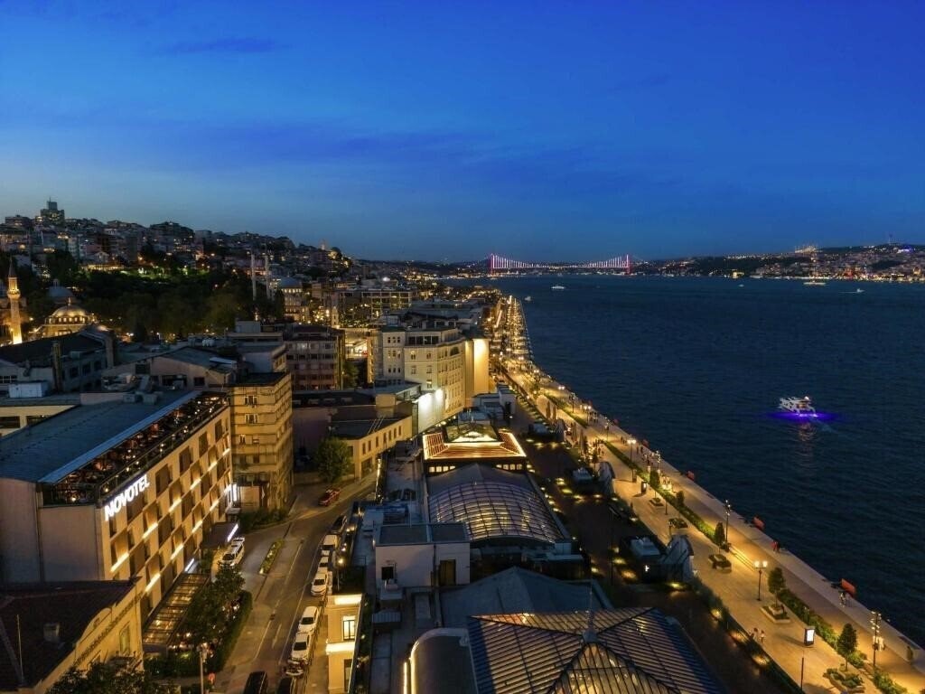 Отель Novotel Istanbul Bosphorus Hotel 5*