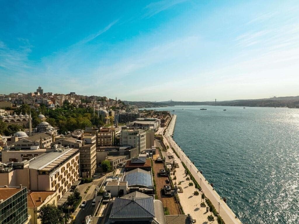 Фото Novotel Istanbul Bosphorus Hotel 5*