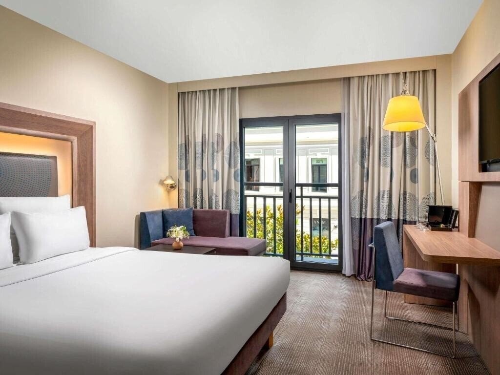 Панорама Novotel Istanbul Bosphorus Hotel 5*