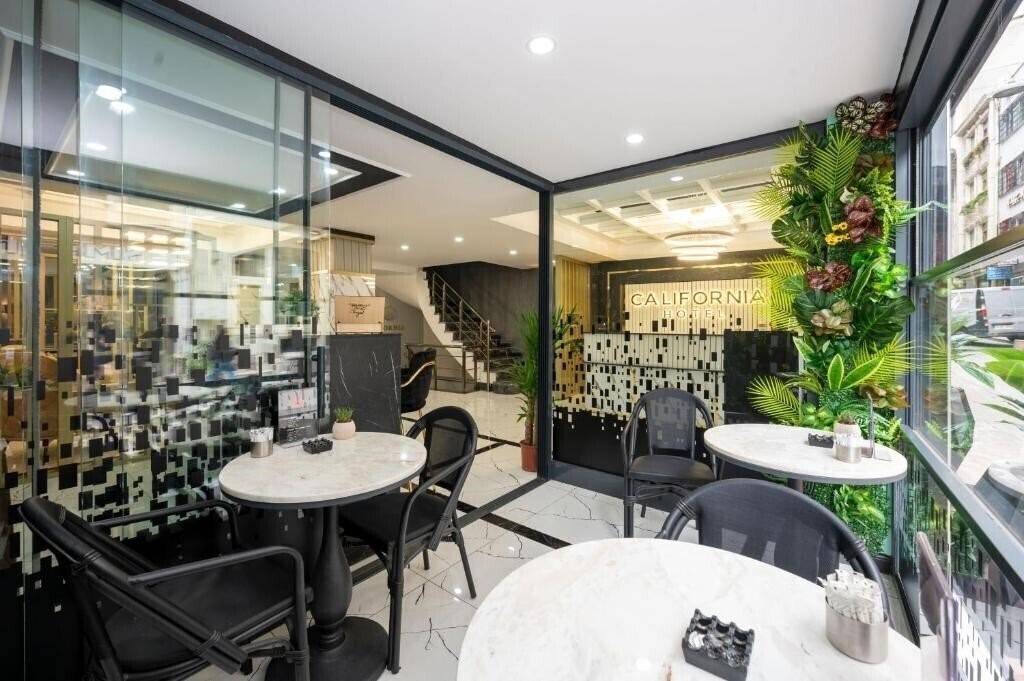 Территория California Istanbul 3*