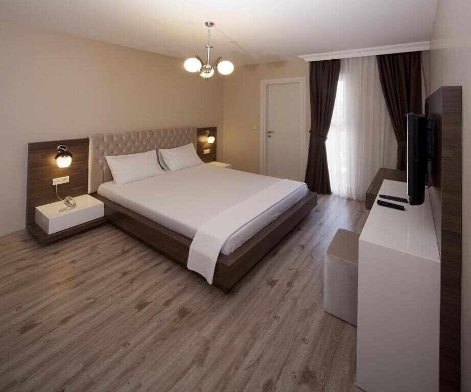 Апартаменти Golf Royal Residence 4*