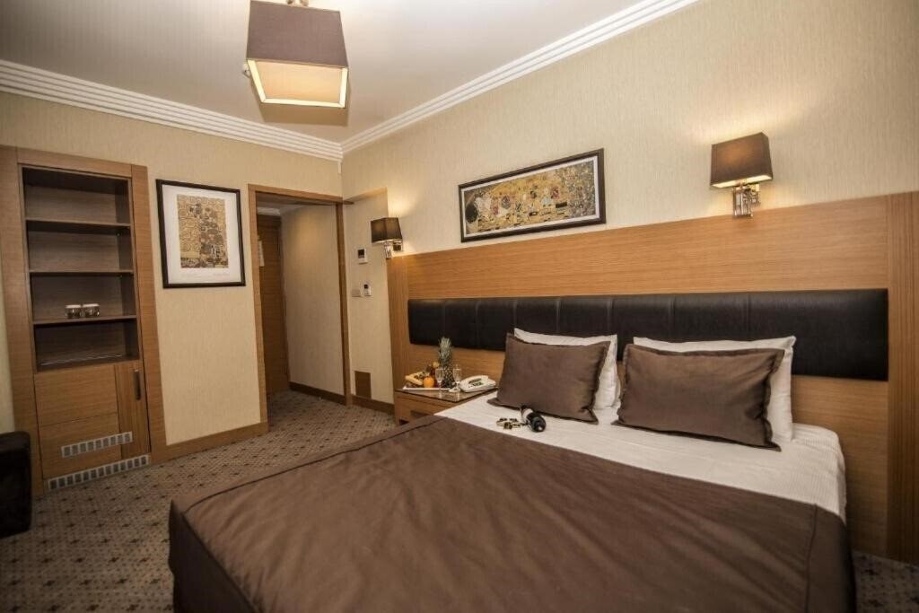 Территория Mirilayon Hotel 4*