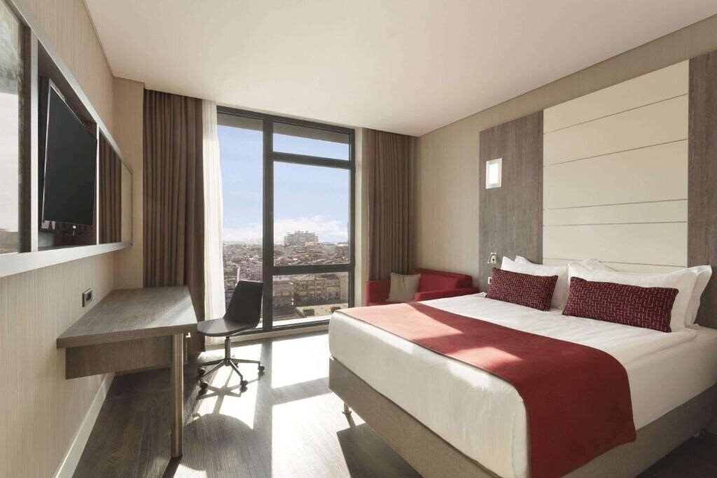 Вид Ramada Encore Istanbul Bayrampasa 4*