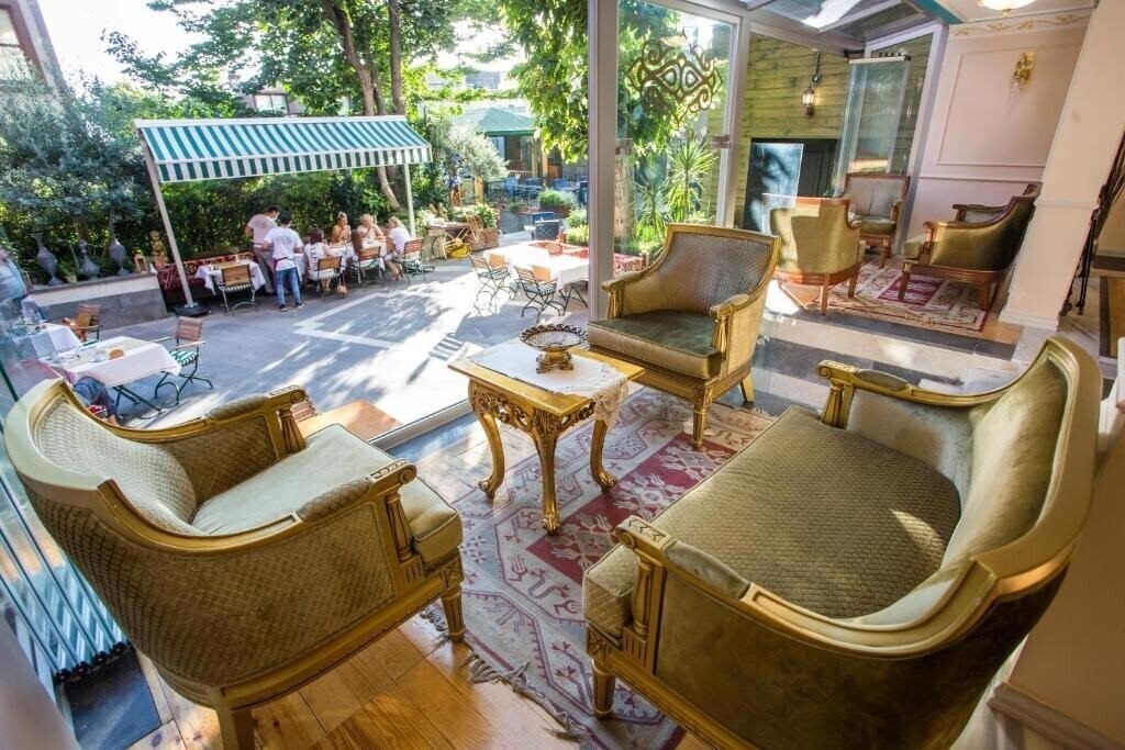 Территория Garden House Hotel (ex. Garden House Istanbul) 4*