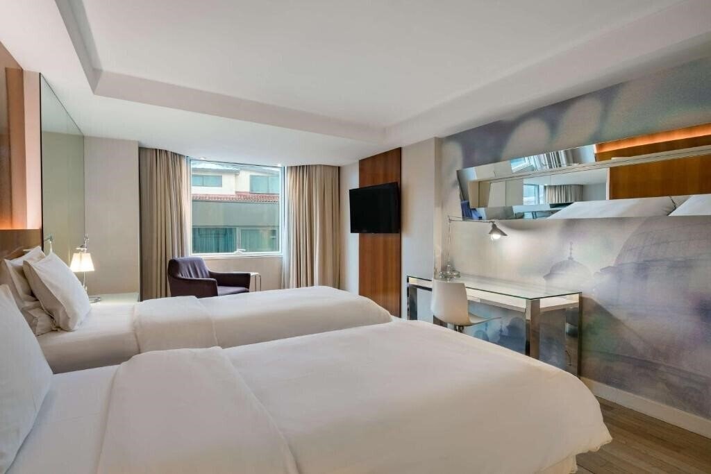 Территория Radisson Blu Bosphorus Hotel Istanbul 5*