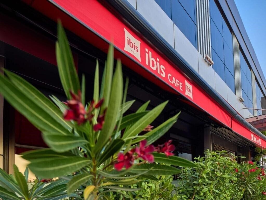 Панорама Ibis Istanbul Airport 3*