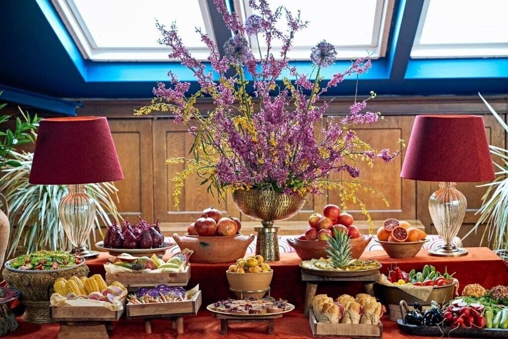 Панорама Mr Cas Hotel 4*