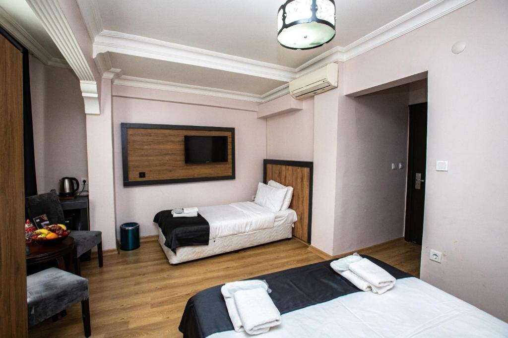 Панорама Comfort Hotel Taksim 3*