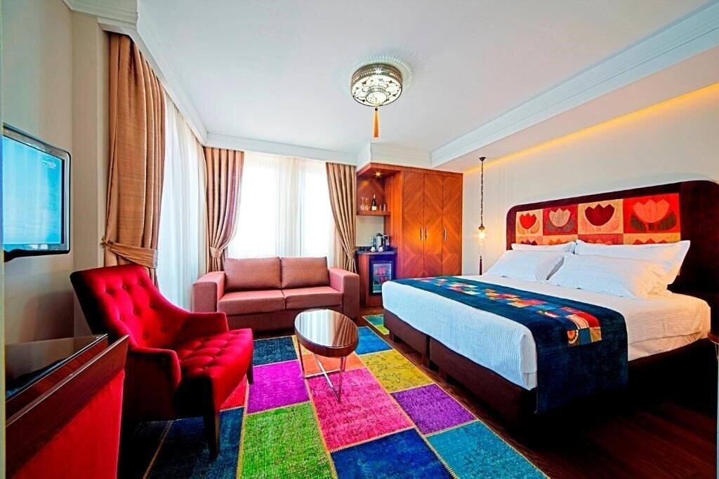 Отель Azade Suites 3*