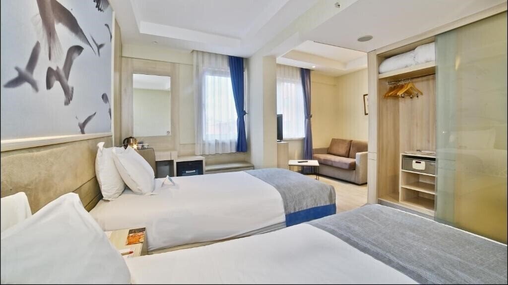 Панорама Ramada by Wyndham Istanbul Old City (ex. Ramada Old City, Ramada Istanbul Old City) 4*