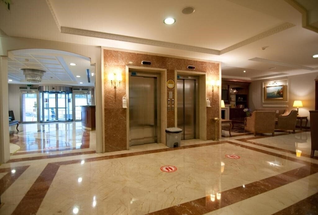 Территория Taksim Metropark Hotel 4*