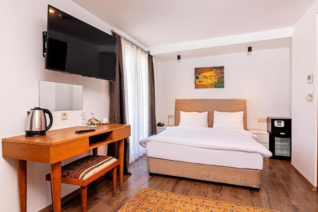 Вид Neda Hotel Istanbul (ex. Faros Hotel Sirkeci, Blu Hotel Istanbul, Blu Istanbul) 4*