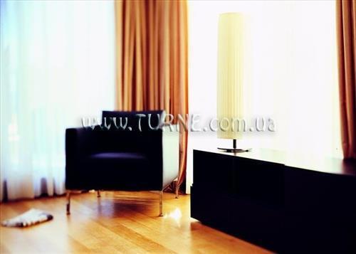 Территория Bentley Hotel 4*