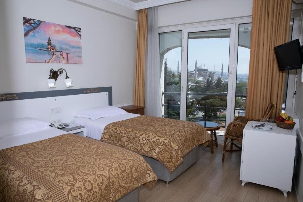 Фото Hali Hotel 3*