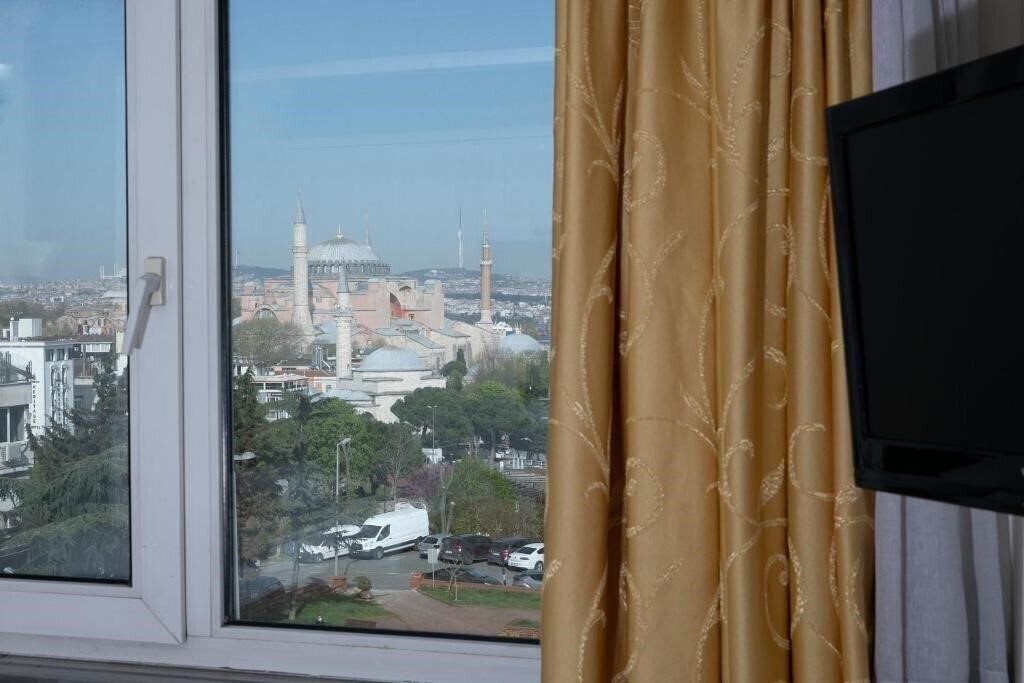 Фотографія Hali Hotel 3*
