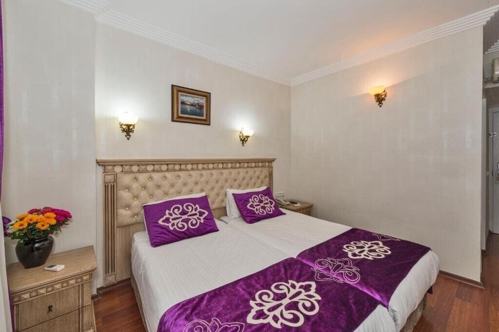 Апартаменти Istanbul Holiday Hotel 3*