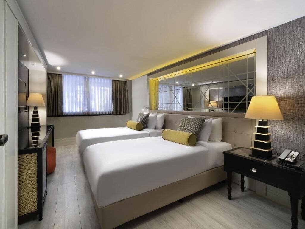 Отель Mercure Istanbul Bomonti 5*