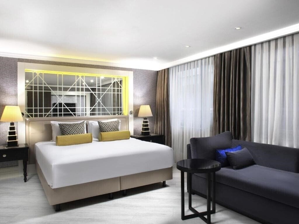 Территория Mercure Istanbul Bomonti 5*