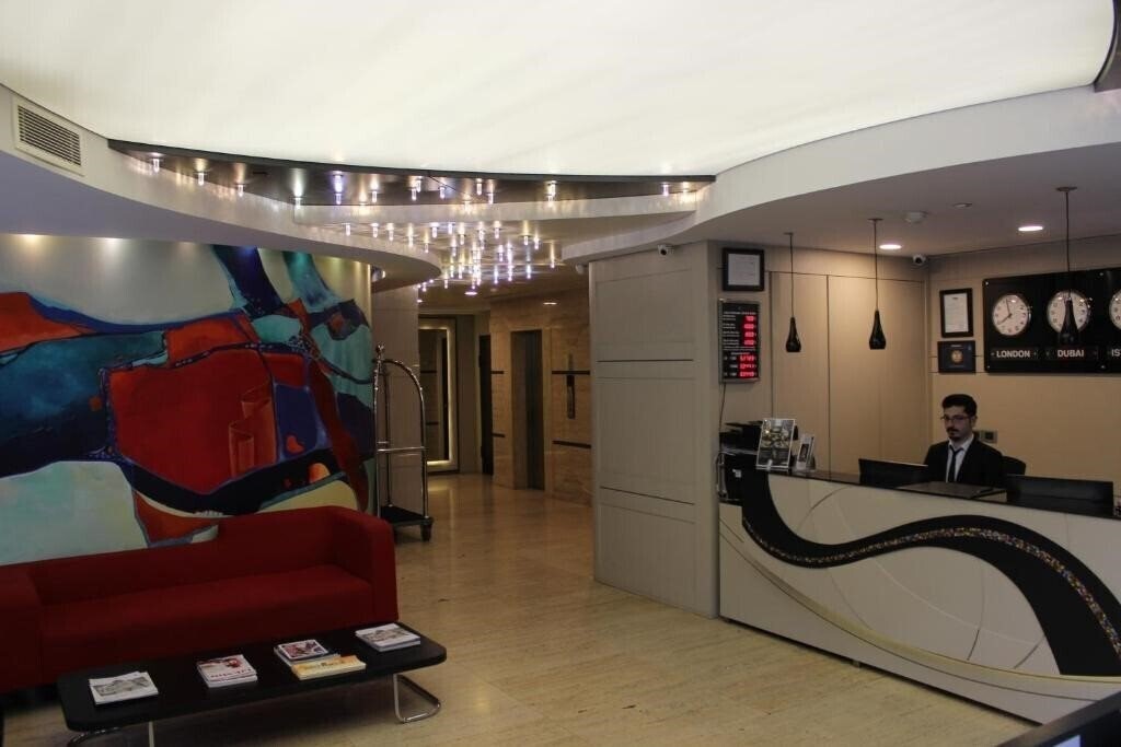 Апартаменти The Leos Residence 5*