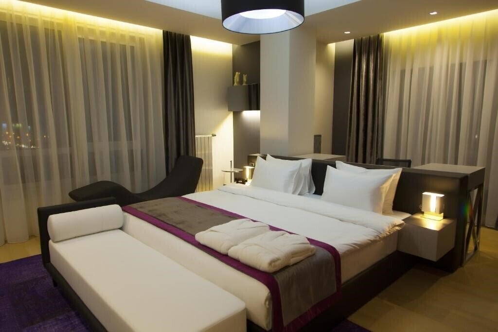 Вид The Leos Residence 5*