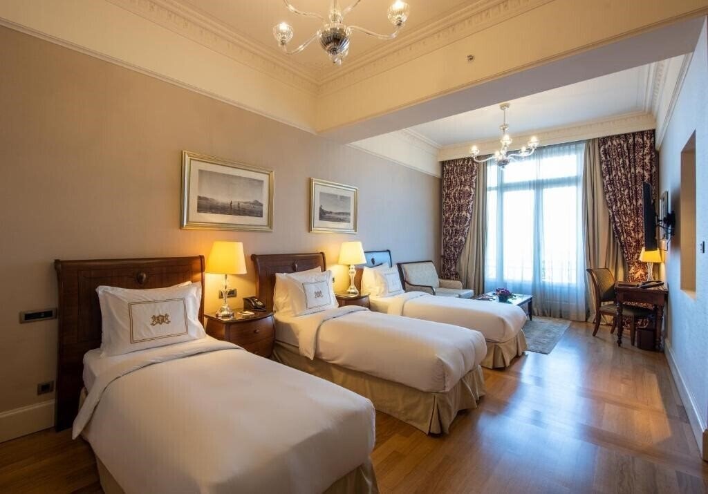 Вид Pera Palace Hotel 5*