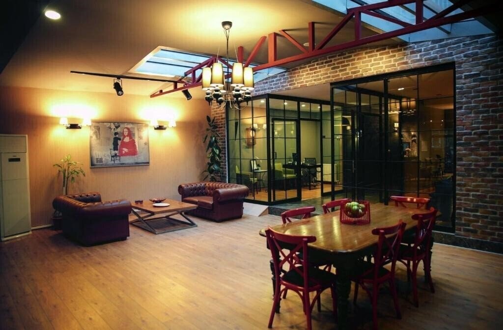 Панорама Akin Suites 1*