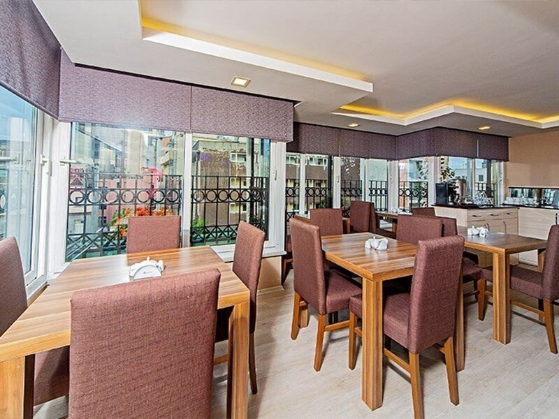 Територія Pera Arya Hotel 3*