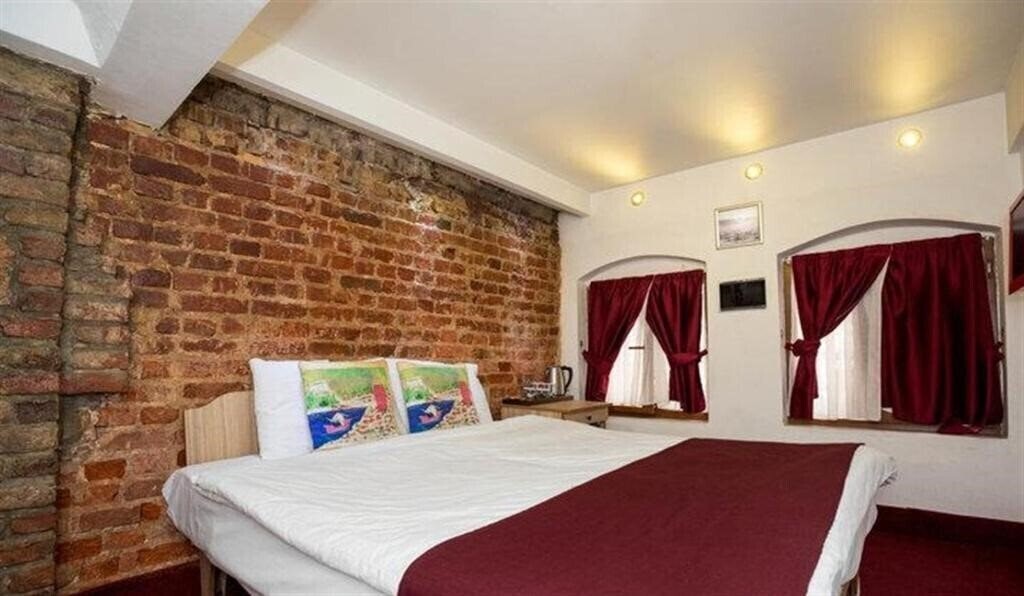 Территория Corner Hot & Hot Budget (ex. Corner Hot Hotel, Hot Budget ) 3*