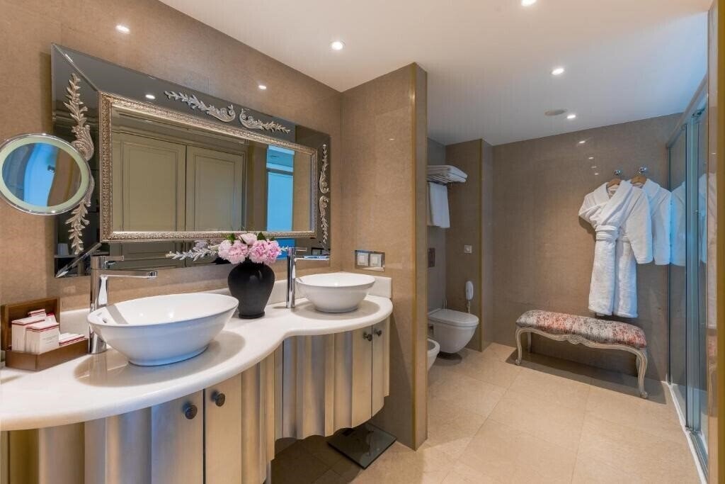 Панорама CVK Taksim Hotel Istanbul (ex. CVK Hotels Taksim) 4*